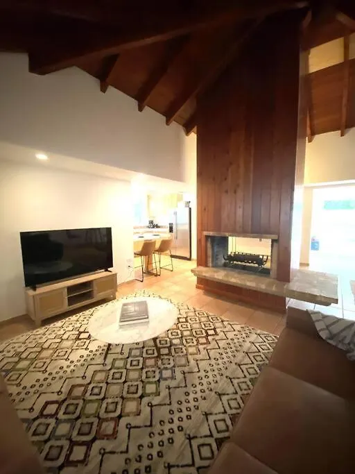 Spacious Tropical Oasis - 1/2 Acre In Heart Of Mia Miami