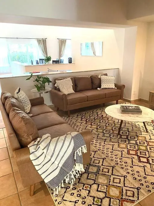 Holiday home Spacious Tropical Oasis - 1/2 Acre In Heart Of Mia