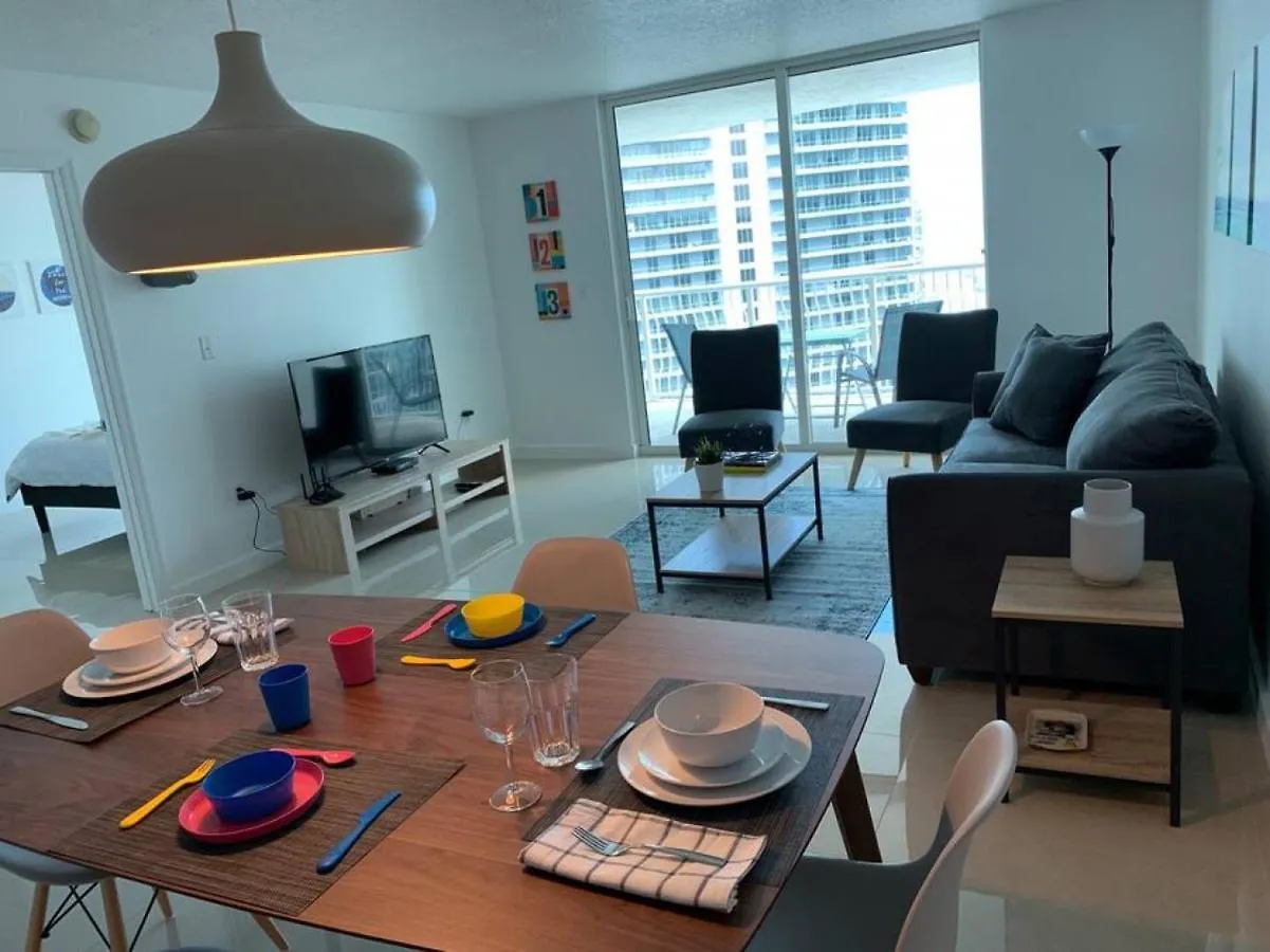 Sunshine Ocean And Views 1 Bedroom Paradise With Parking * Miami