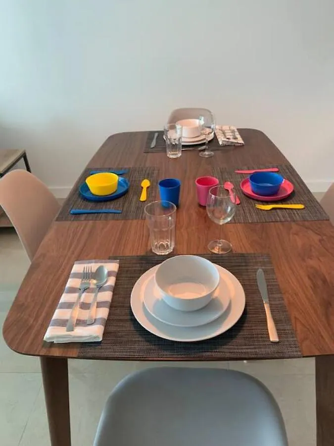 Sunshine Ocean And Views 1 Bedroom Paradise With Parking Holiday home Miami