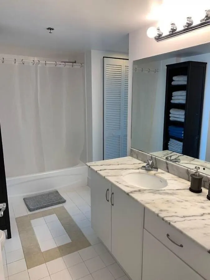Sunshine Ocean And Views 1 Bedroom Paradise With Parking Holiday home Miami