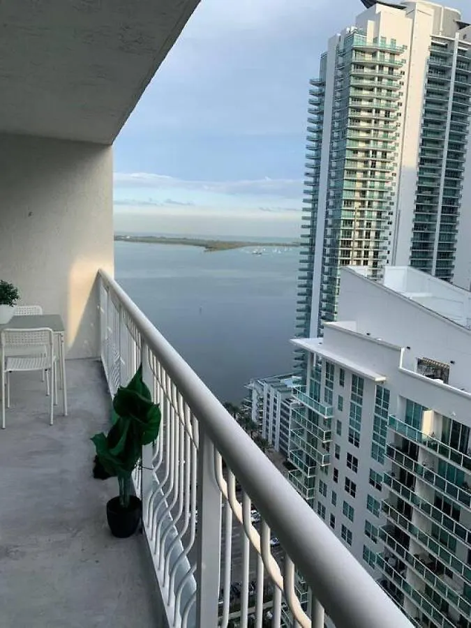 Sunshine Ocean And Views 1 Bedroom Paradise With Parking Holiday home Miami