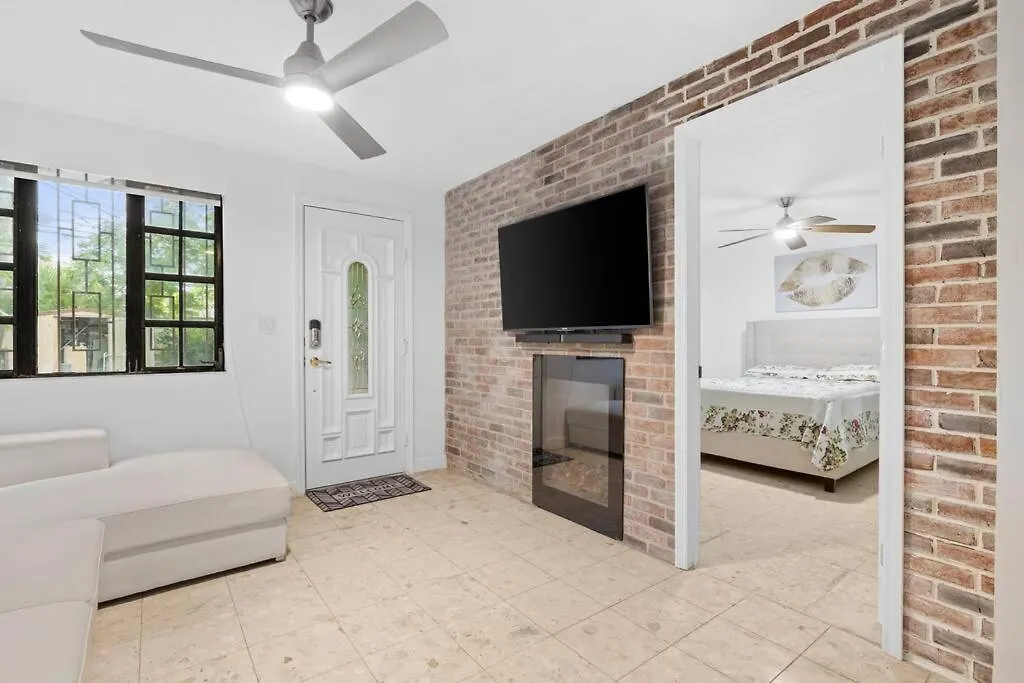 Little Havana Retreat - Newly Remodeled By Loan Depot Stadium! Holiday home Miami
