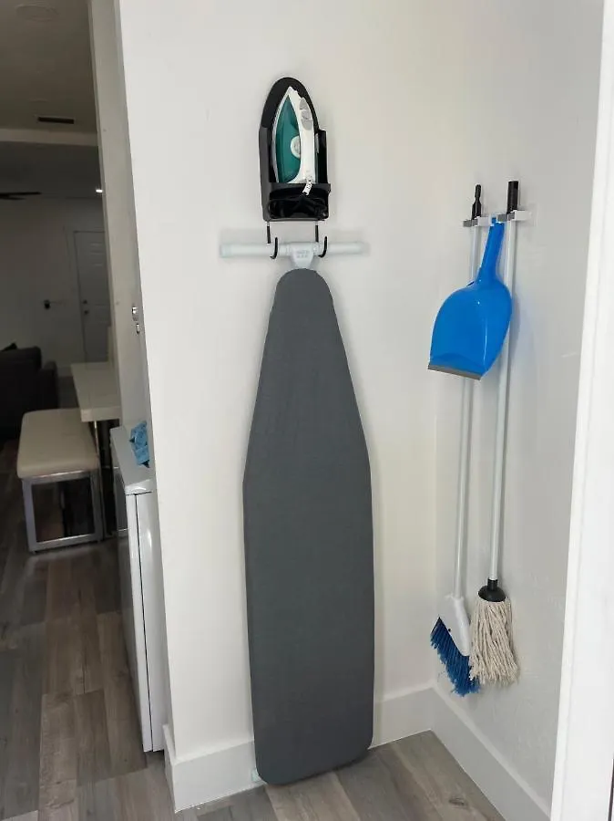 בית נופש Designer House 3 Bed King Bed Close To South Beach מיאמי