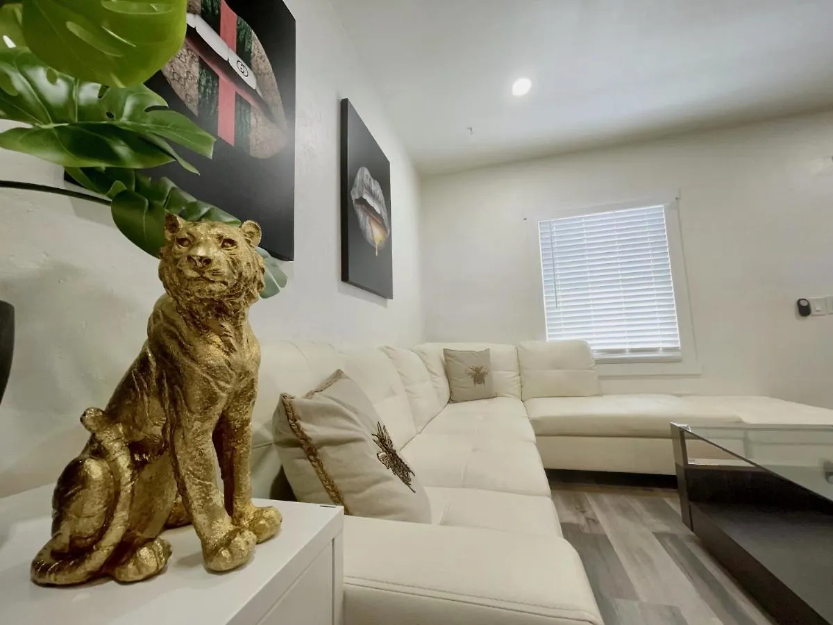 בית נופש Designer House 3 Bed King Bed Close To South Beach מיאמי