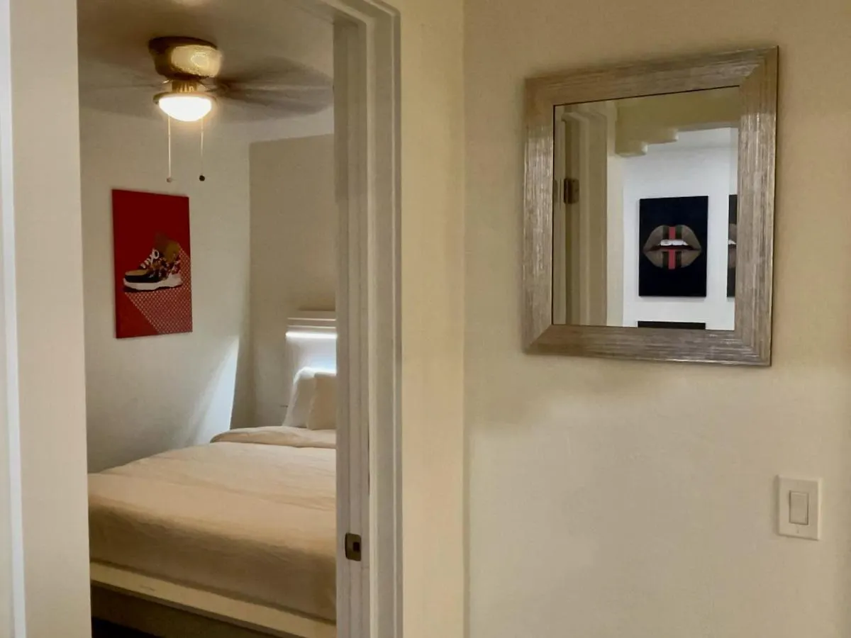 Designer House 3 Bed King Bed Close To South Beach בית נופש מיאמי