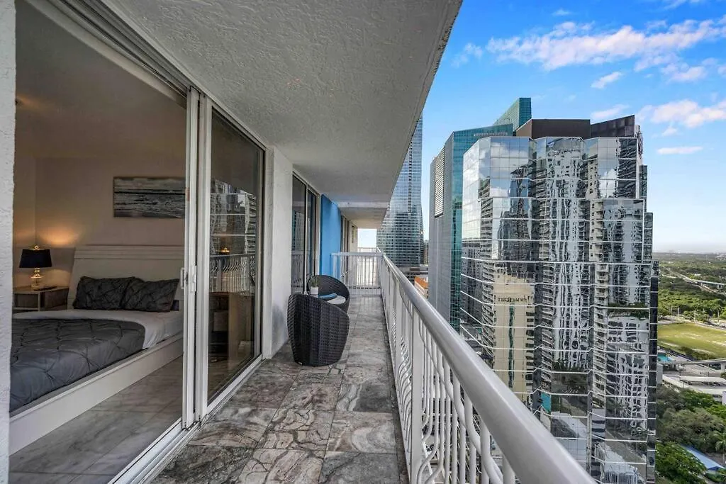 Apartment Iconic High Floor 3 Bedrooms In The Heart Of *