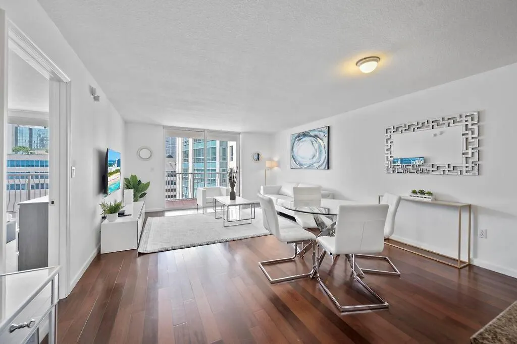 Superb Unit, Centrally Located With Parking Miami