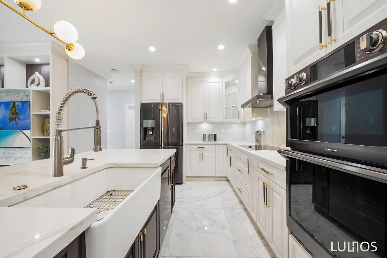 Luxury Oasis - Heated Pool, Game Extravaganza L44 Holiday home