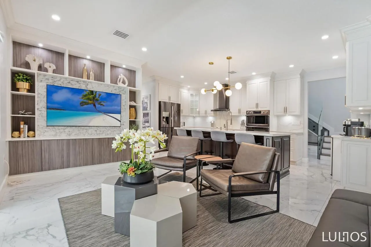 Luxury Oasis - Heated Pool, Game Extravaganza L44 Holiday home *
