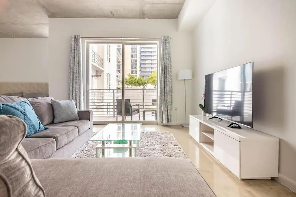 Apartment 1br Loft In Downtown With Bay View And Workspace Miami