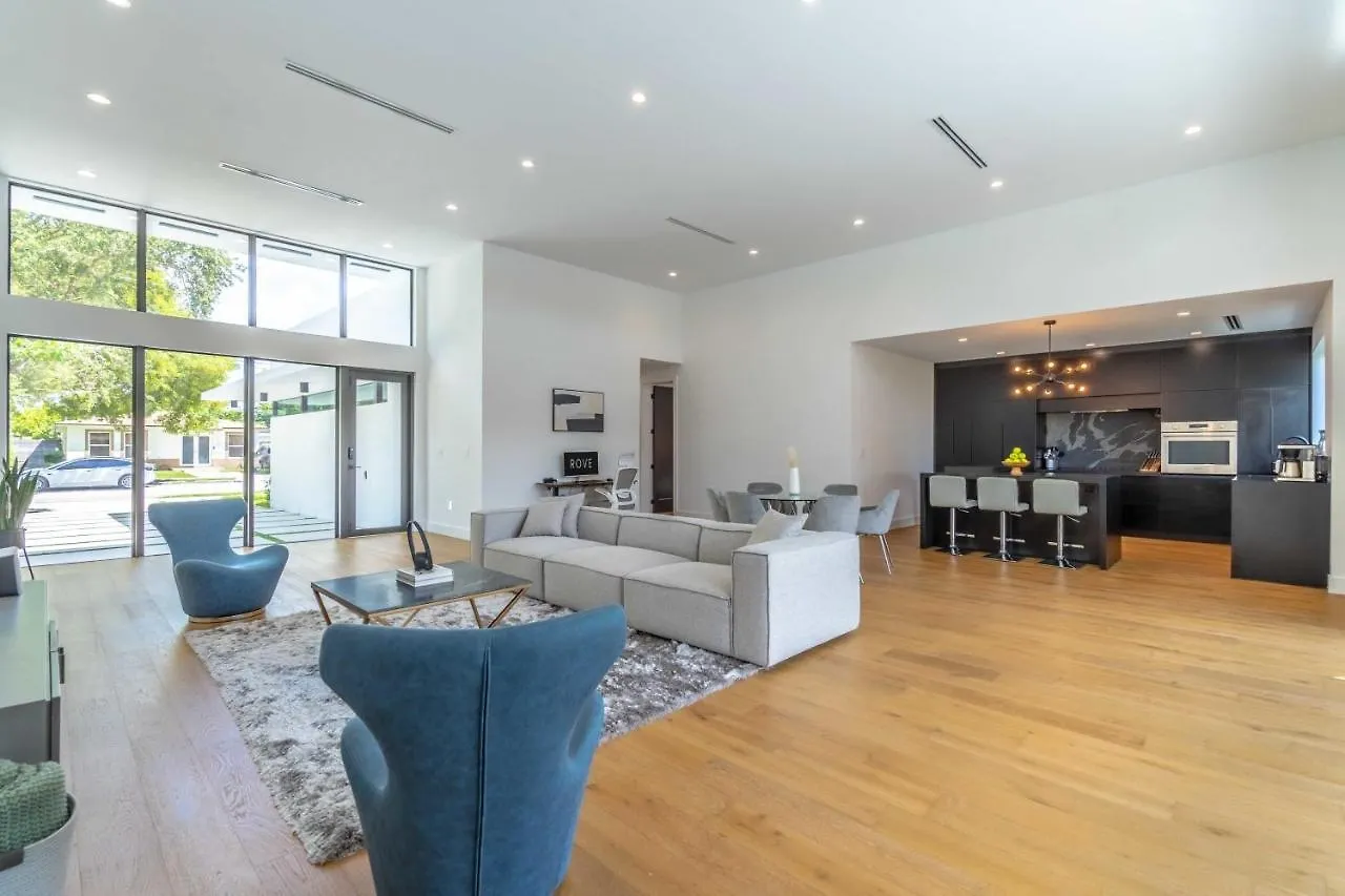 Holiday home Lux With Pool, Wynwood House By Rovetravel