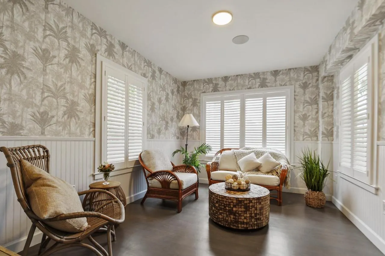 The Stirrup House By Pattio
