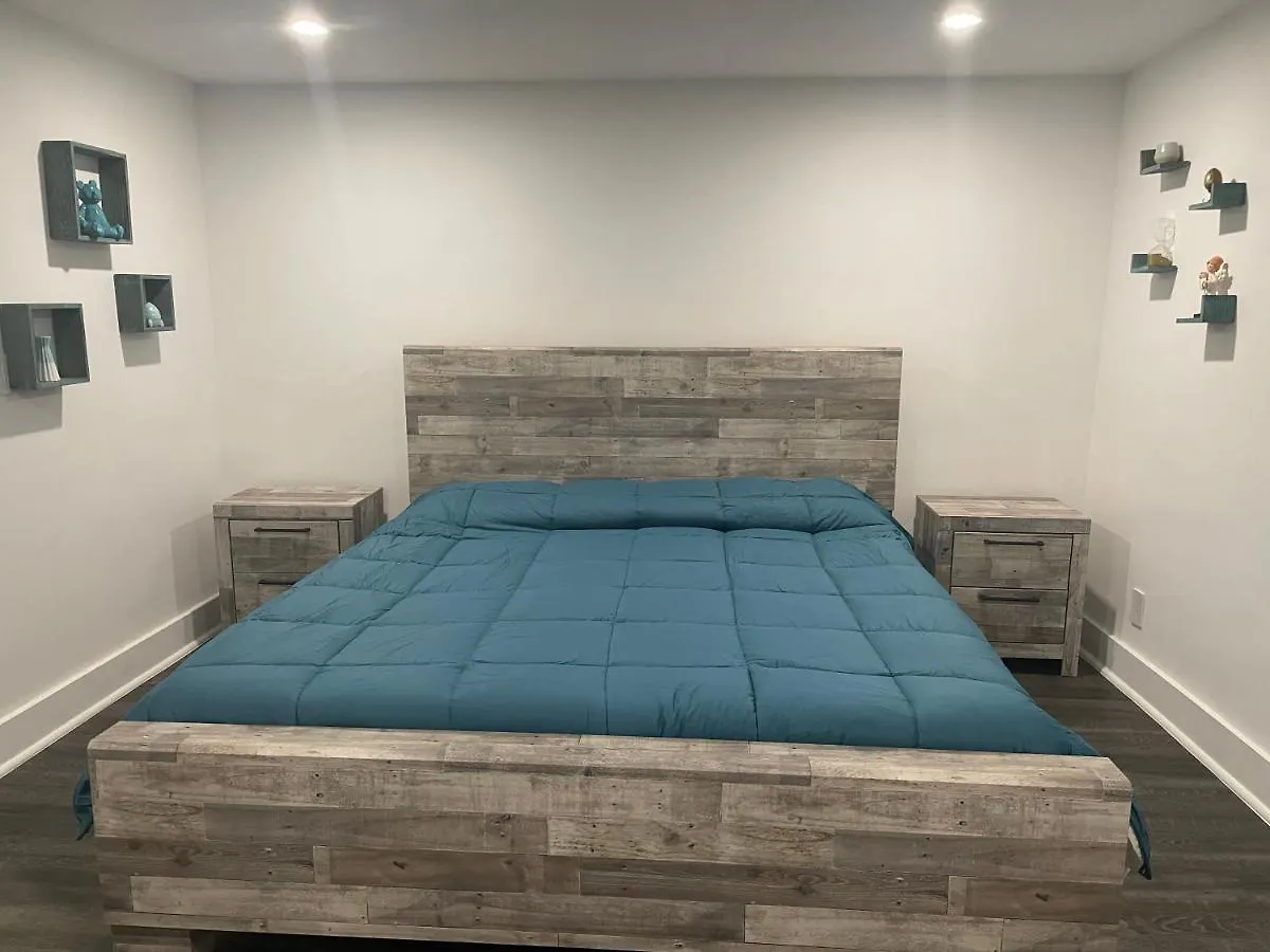 Cozy Triplex Centrally Located *