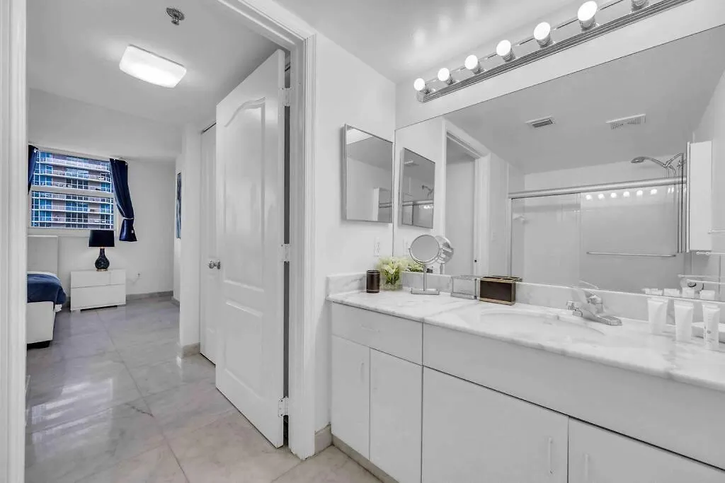 Apartment Iconic High Floor 3 Bedrooms In The Heart Of *