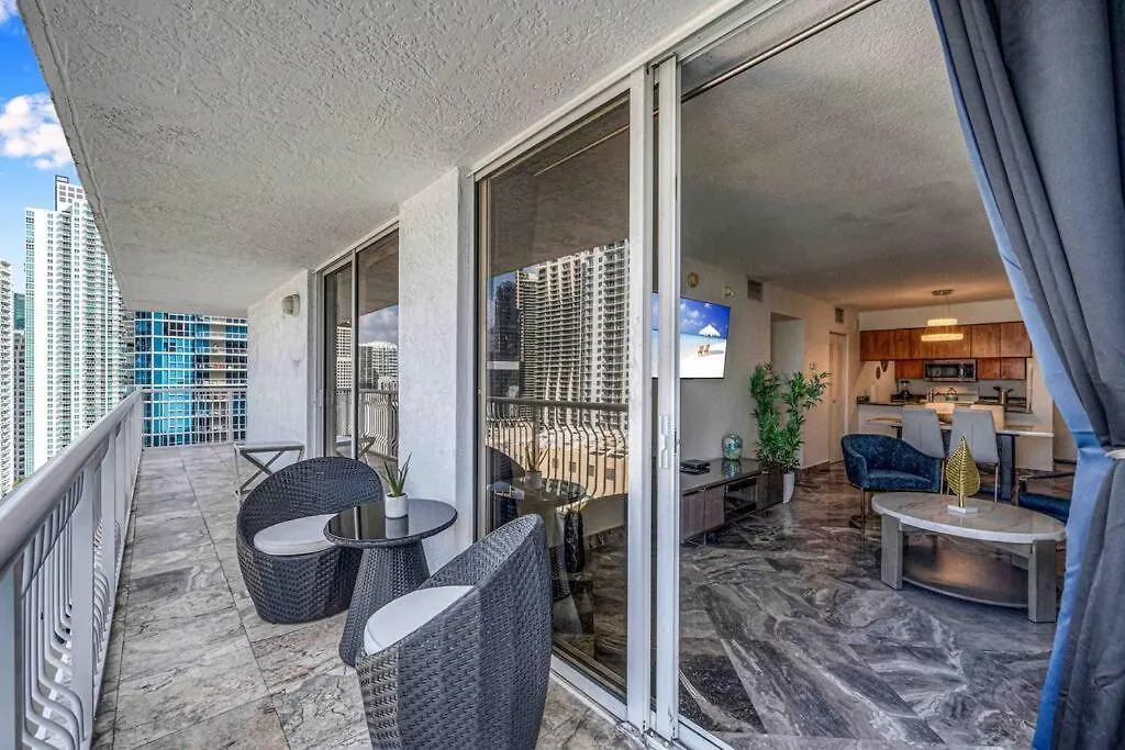 Iconic High Floor 3 Bedrooms In The Heart Of