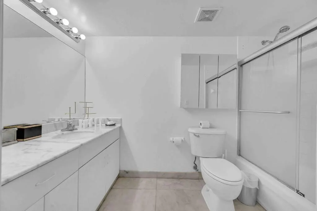 Iconic High Floor 3 Bedrooms In The Heart Of
