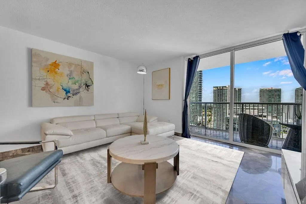 Iconic High Floor 3 Bedrooms In The Heart Of Apartment Miami