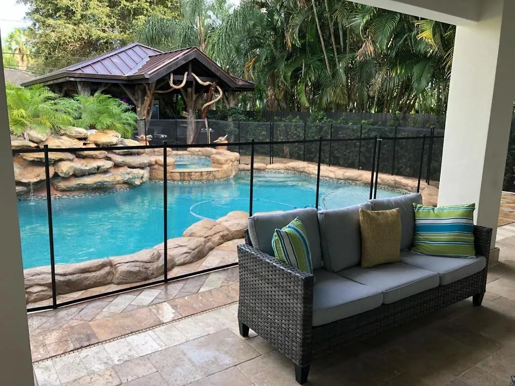 Tropicasa Paradise Near Beach-downtown With Heated Pool Mini Golf & Bbq L22