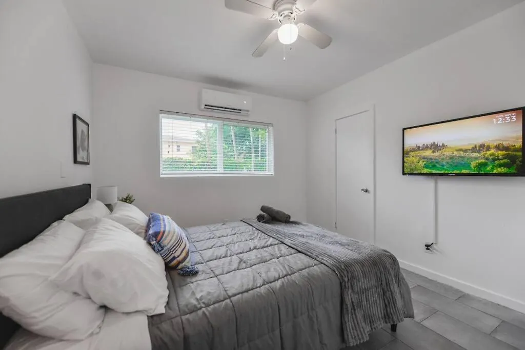 Great 2 Bedroom Near The *
