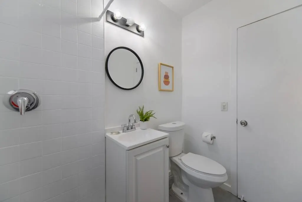 Wonderful And Calm In Apartment