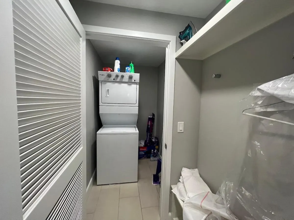 Apartment Upscale 2-bedroom Balcony And Pool View & Luxury Amenities In Miami-doral, Mins To Intl *
