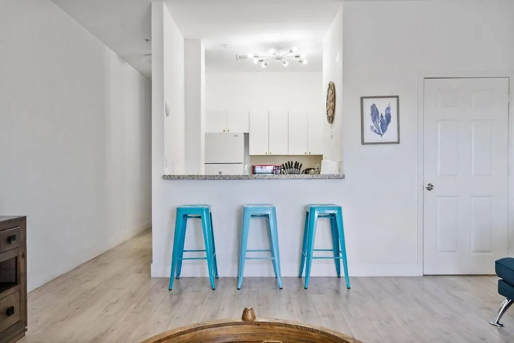 Near Airport 2 Story 2 Bedroom W/ Balcony Apartment Miami