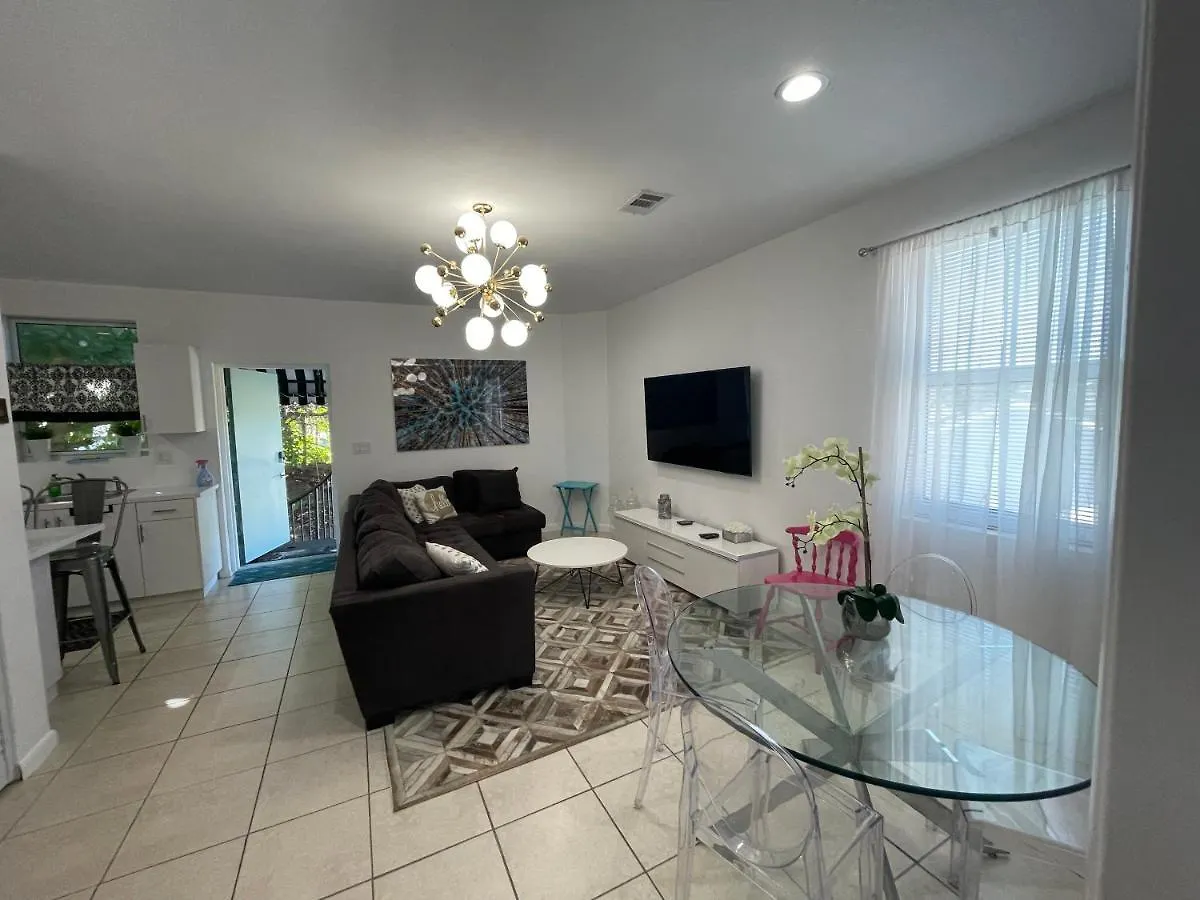 Xanadu Villas - 3 Bedroom House Or 2 Bedroom * Miami