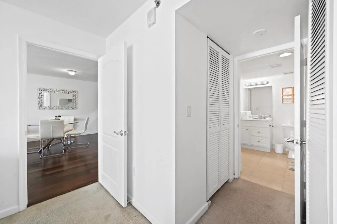 Private Unit With Amenities And Parking Appartement *