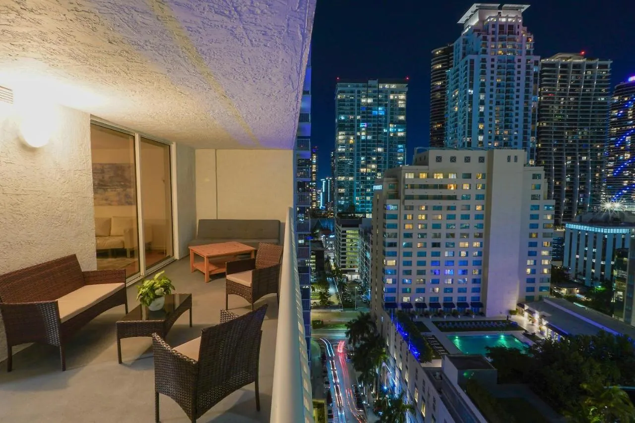 & Sea View+free Parking Modern Apartment