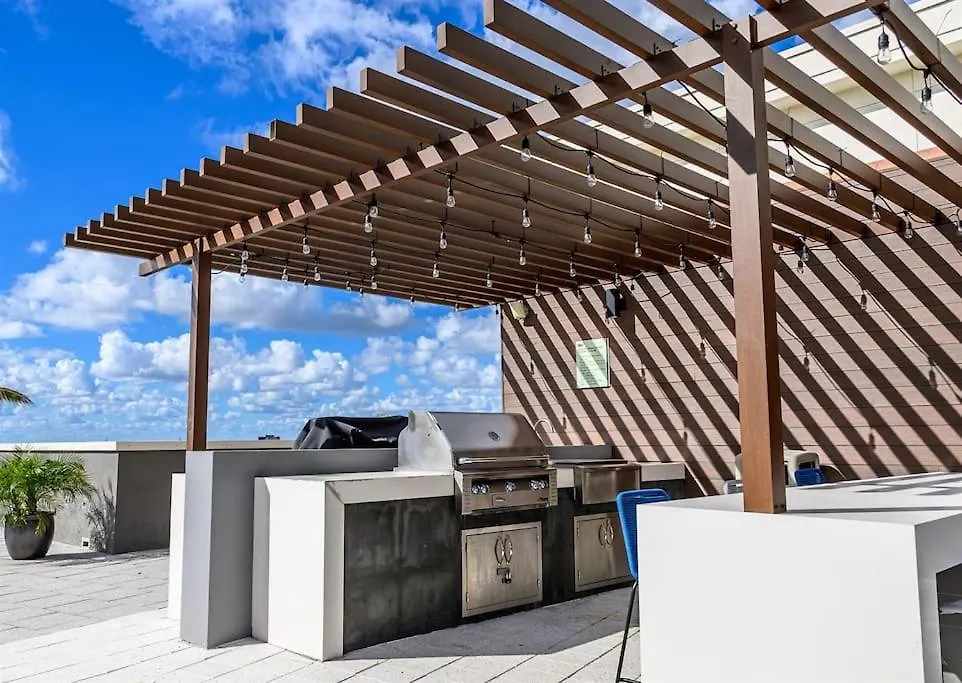 Luxury 2bd 2ba Wynwood With Pool & Free Parking Apartment Miami