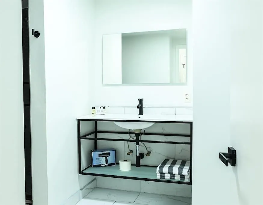 Luxury 2bd 2ba Wynwood With Pool & Free Parking
