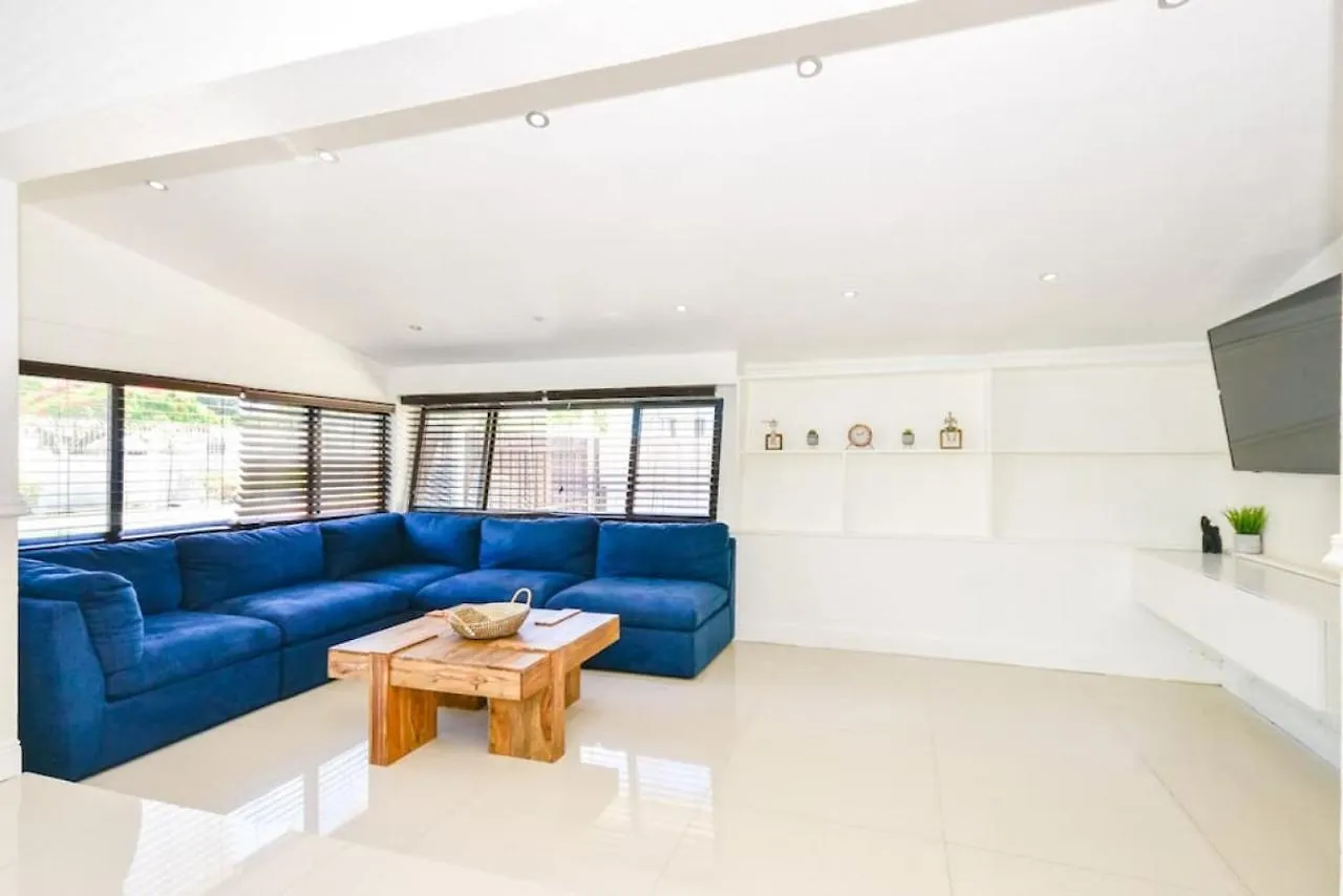 Villa Five Bedroom With Pool In Highland Lakes Near Aventura Mall Miami