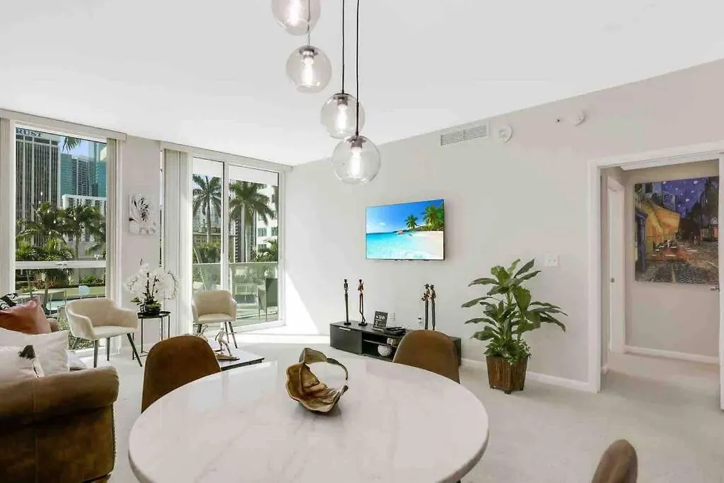 Apartment And Luxurious Living In Downtown Miami