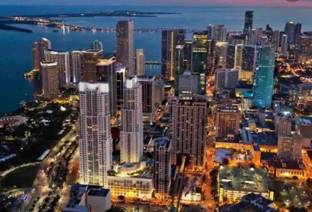 Apartment And Luxurious Living In Downtown Miami