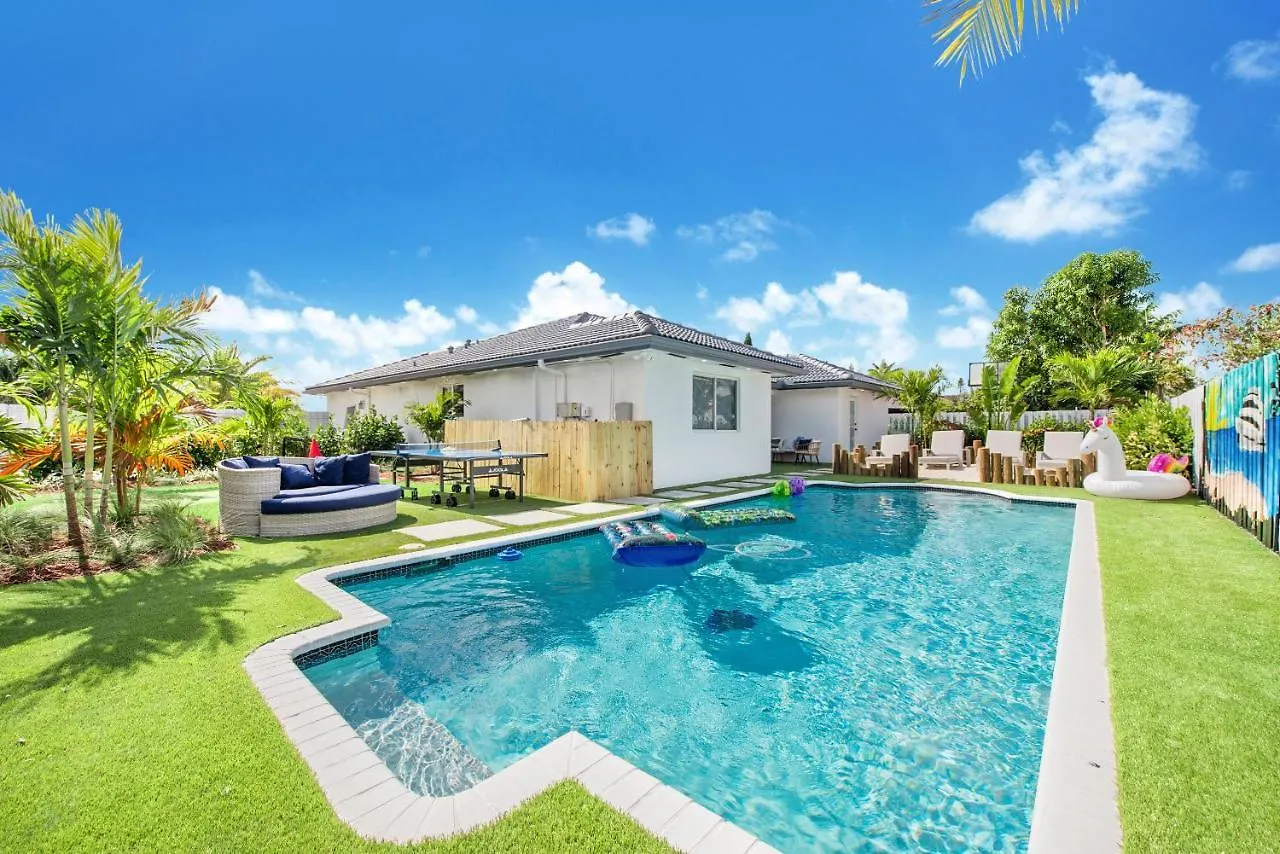 Grand 6Br Escape Resort Pool, Beach & Mini Golf L09