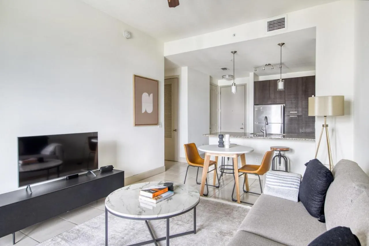 Doral 1br W Wd Pool Gym Nr Airport Mia-17 *