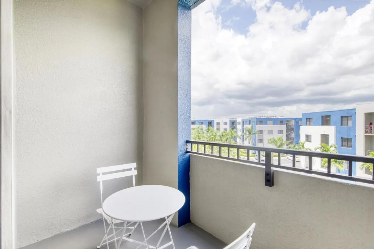 Doral 1br W Wd Pool Gym Nr Airport Mia-17