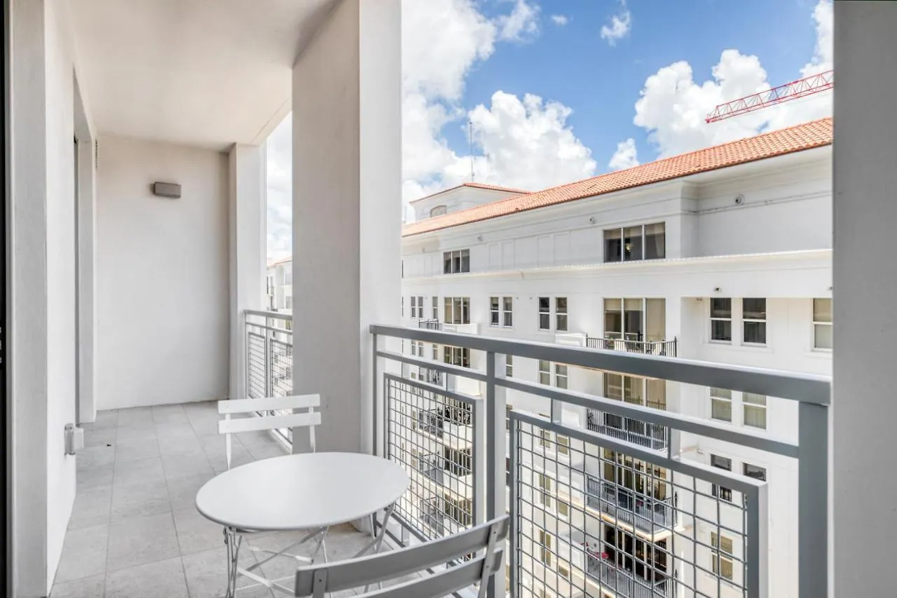 Coral Gables 1br W Wd Pool Gym Nr Shops Mia-8 Apartment