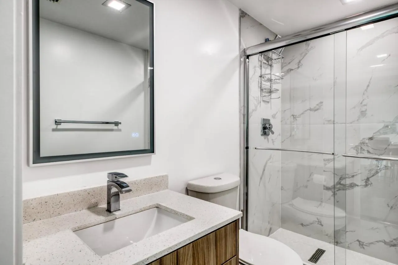 Brickell 2br W Gym Pool Wd Nr Center Mia-41 *