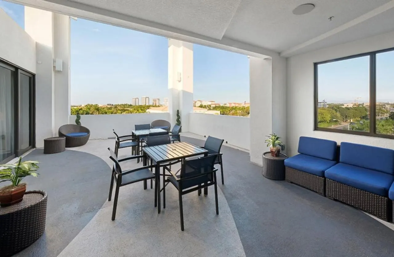 Doral 1br W Wd Pool Gym Nr Airport Mia-17 *
