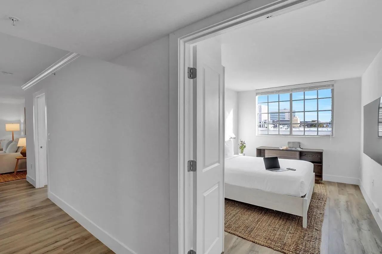 Apartment Dharma Coral Gables At Gables Grand Plaza Miami
