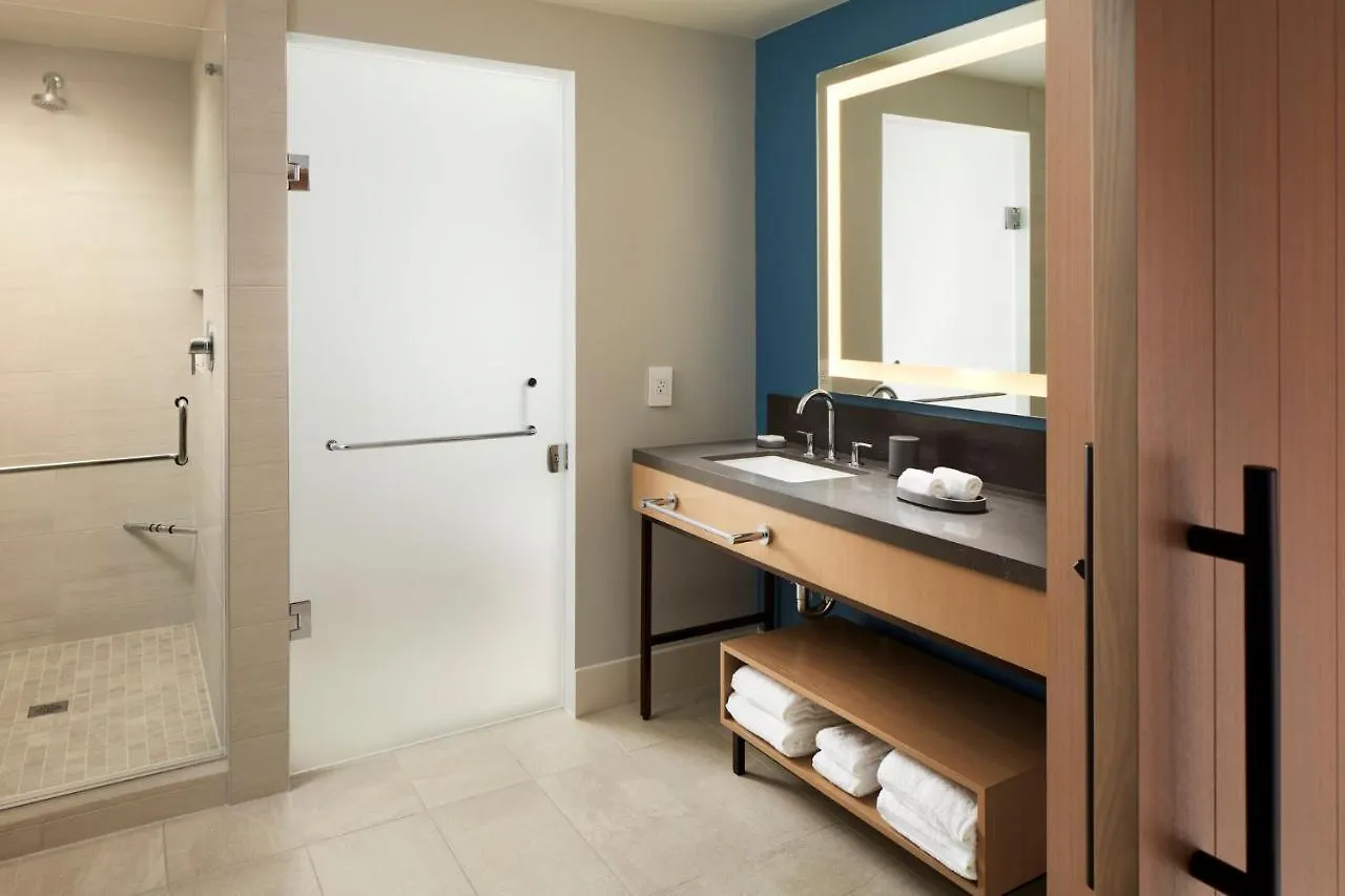 Hotel Loews 4*