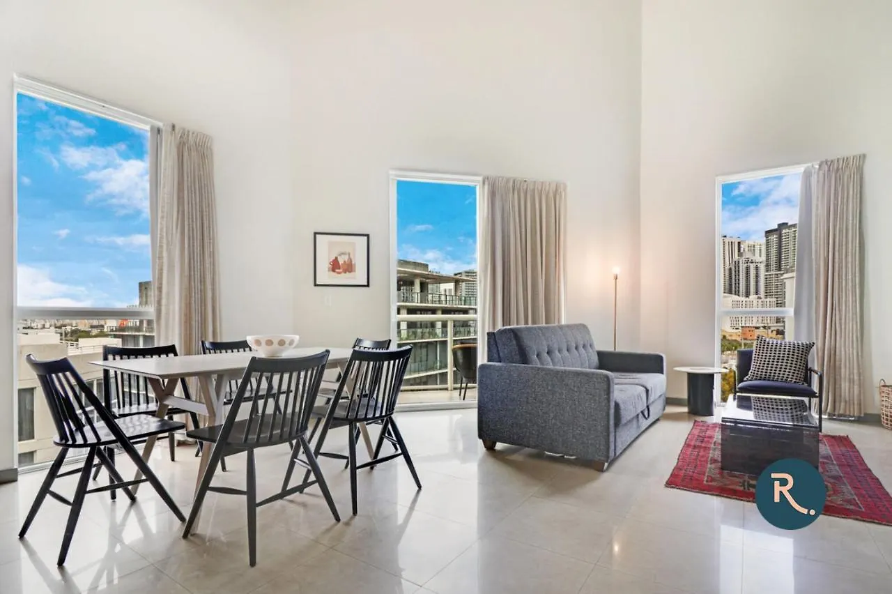 Roami At Habitat Brickell 4*