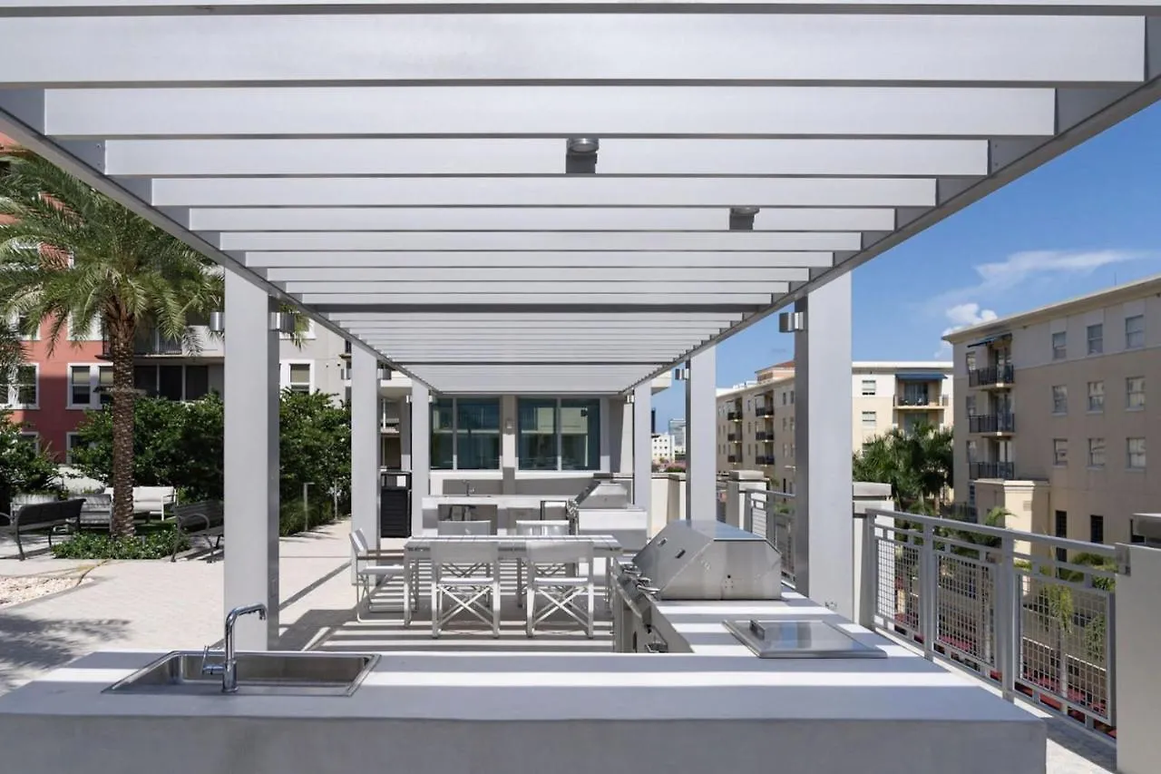 Coral Gables 1br W Wd Pool Gym Nr Shops Mia-8 Apartment *