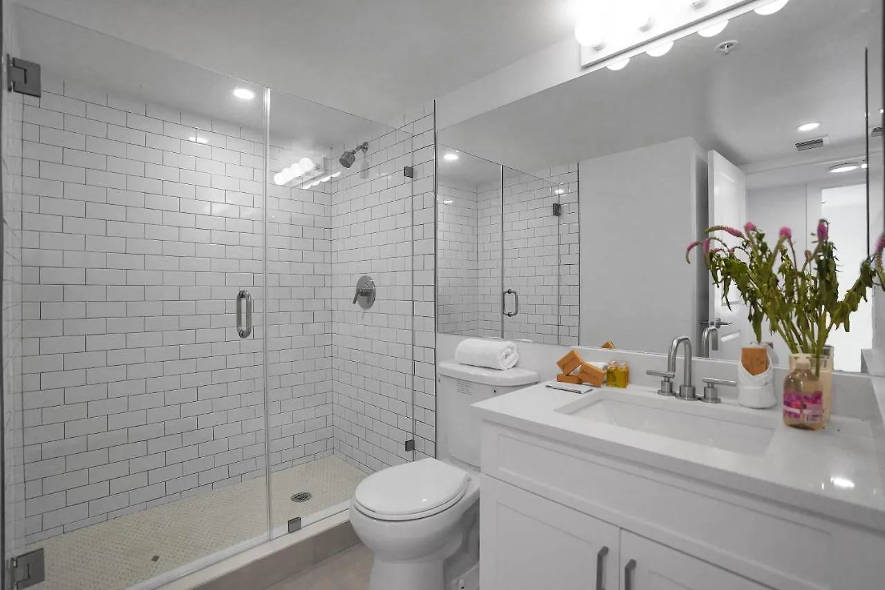 Dharma Coral Gables At Gables Grand Plaza Apartment *