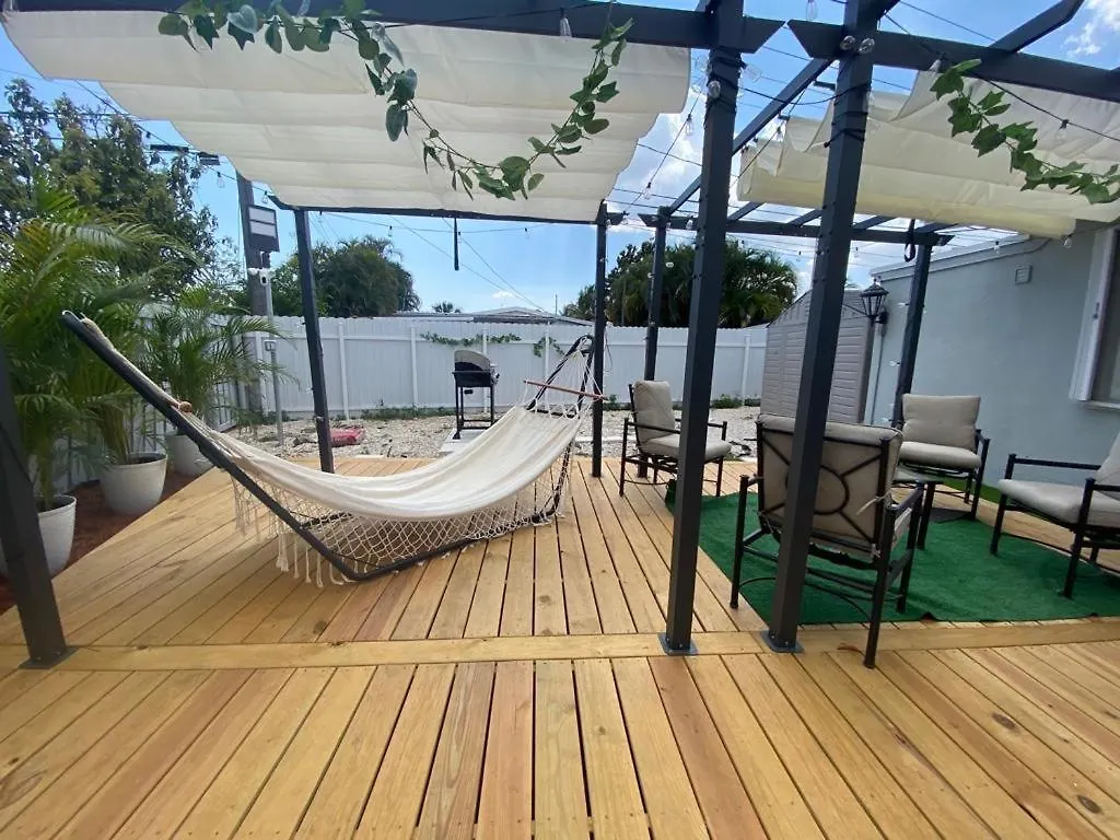 Dream House 4b/2b King Bed Springs, Fl 別荘 *