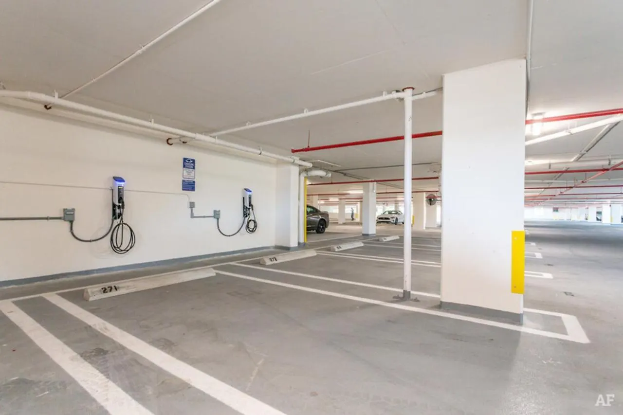 Brickell 2br W Gym Pool Wd Nr Center Mia-44