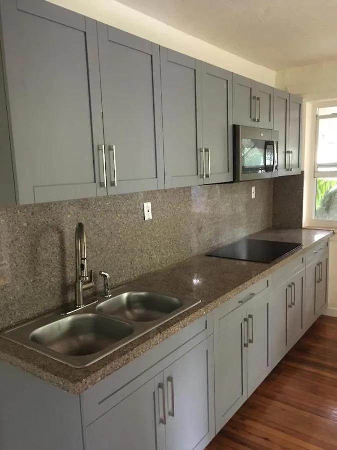 Apartmán 1br Historic Art Deco Charm Meets Modern Comfort- Huge Tropical Garden In Posh Coral Gables-10 Min Airport Miami