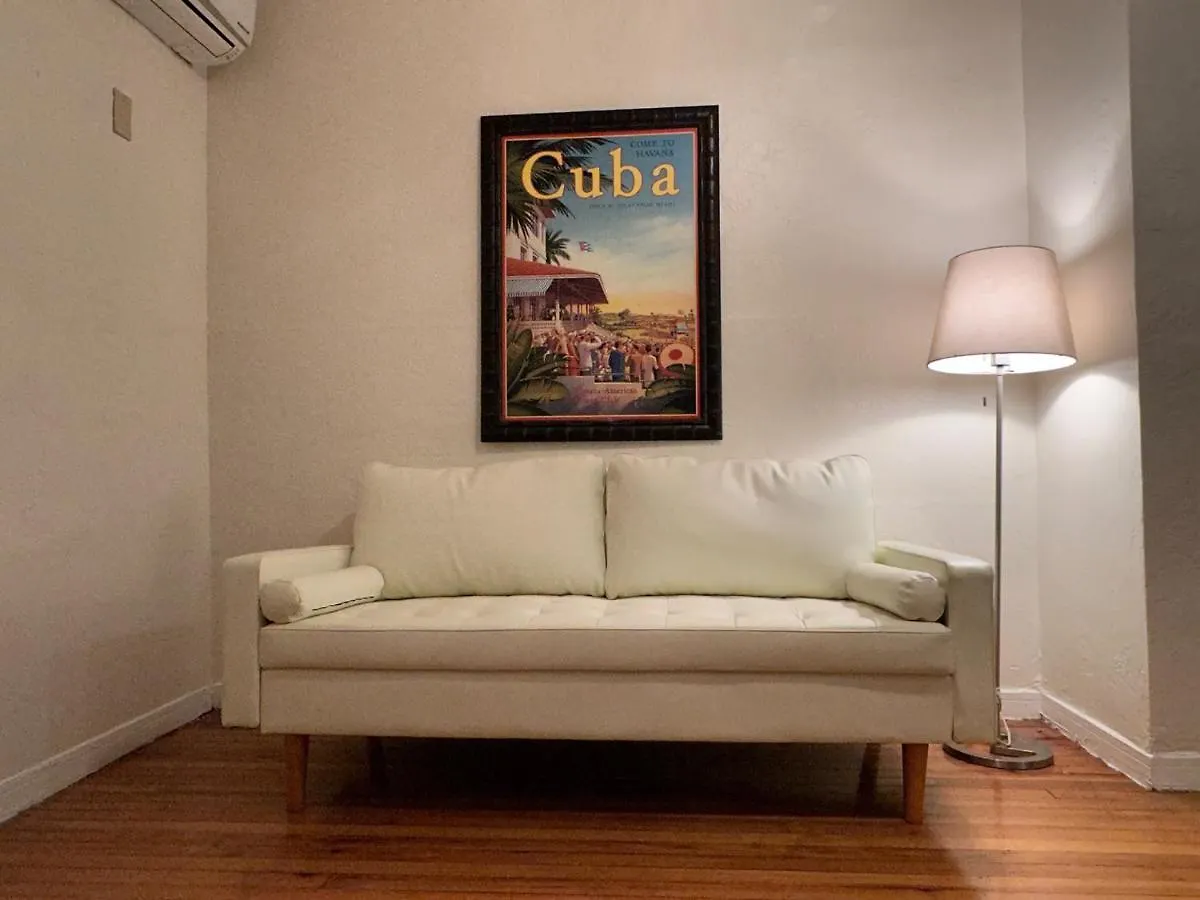 Apartmán 1br Historic Art Deco Charm Meets Modern Comfort- Huge Tropical Garden In Posh Coral Gables-10 Min Airport